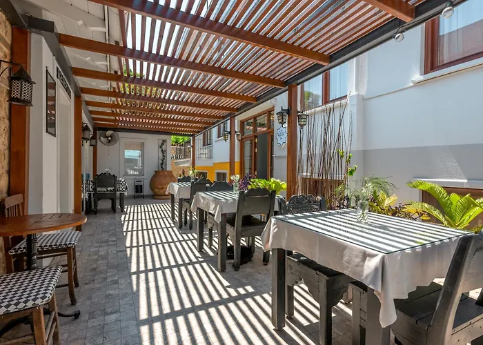 Delight Deluxe Hotel & Spa