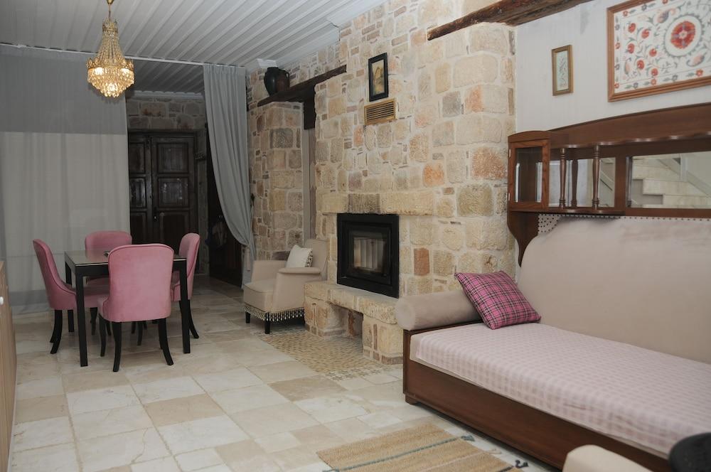 Delight Deluxe Hotel&spa Hotel 2*